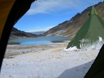 Tipi sous la neige